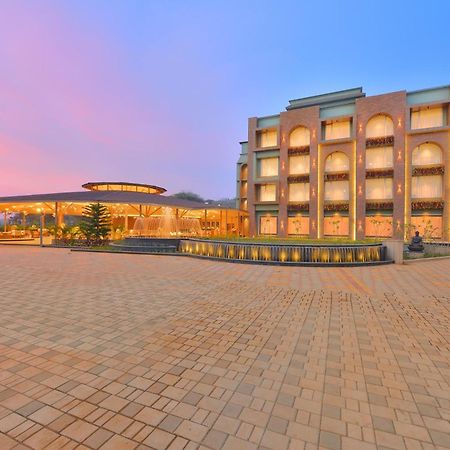 Urbane By Treat Daman Hotel Exterior photo