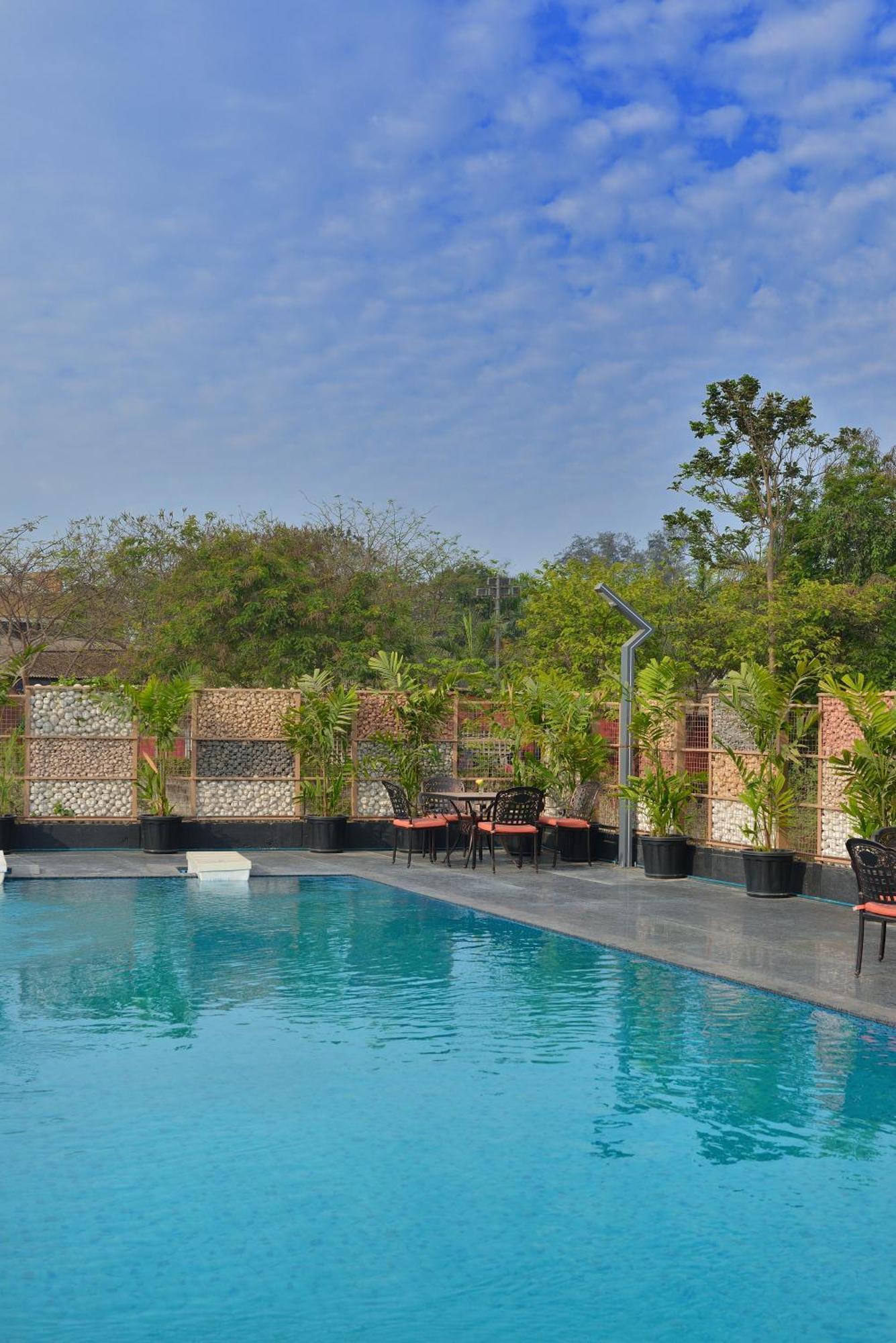 Urbane By Treat Daman Hotel Exterior photo